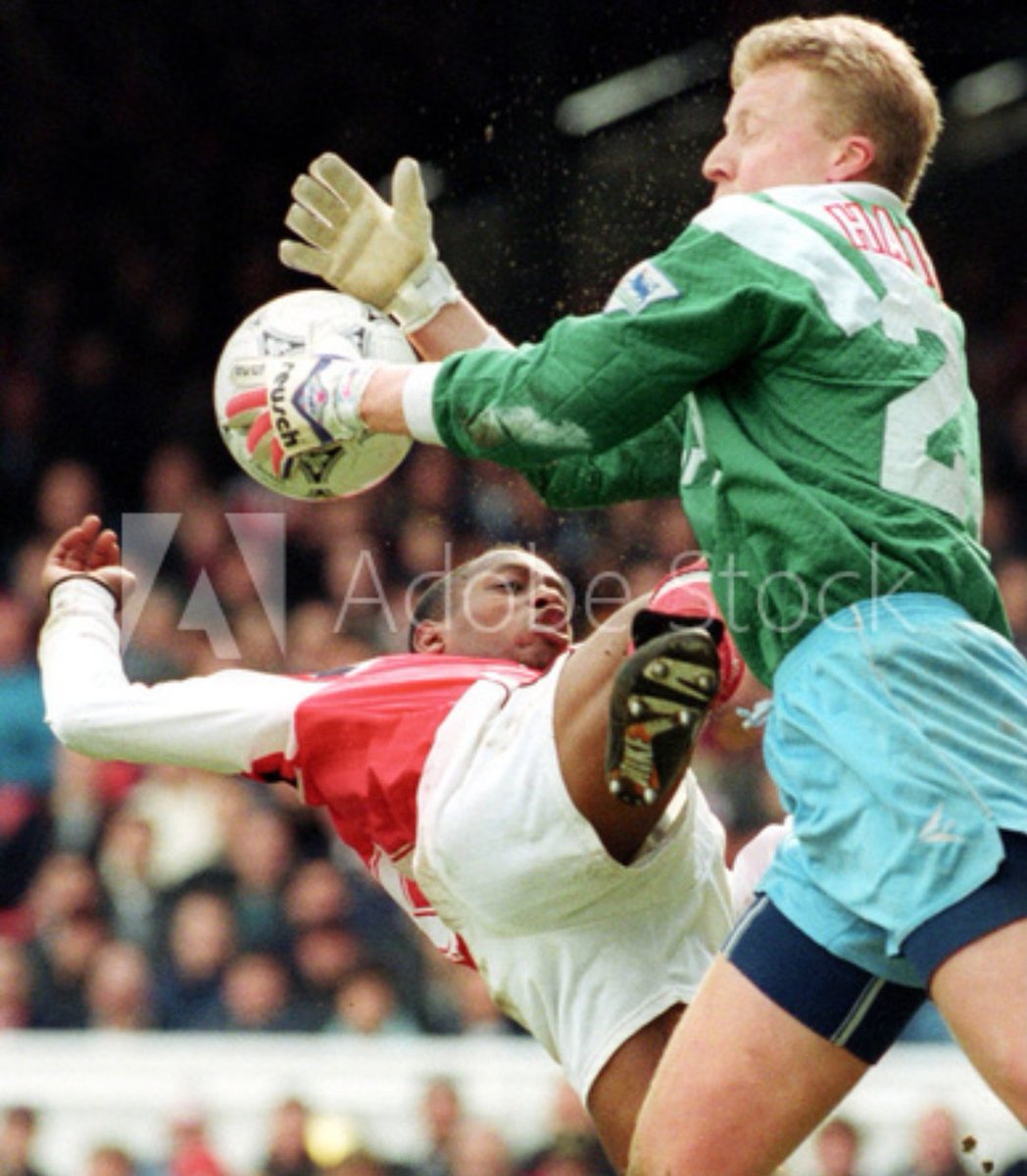 dannycole1981's tweet photo. On this day in 1994, Swindon travelled to Highbury to face Arsenal. After Alan Smith put the hosts ahead after 5 minutes, it looked like Swindon would fall to defeat again, however Town battled and Paul Bodin equalised from the spot to earn Town a point with a 1-1
draw https://t.co/7dbYO3n1J0