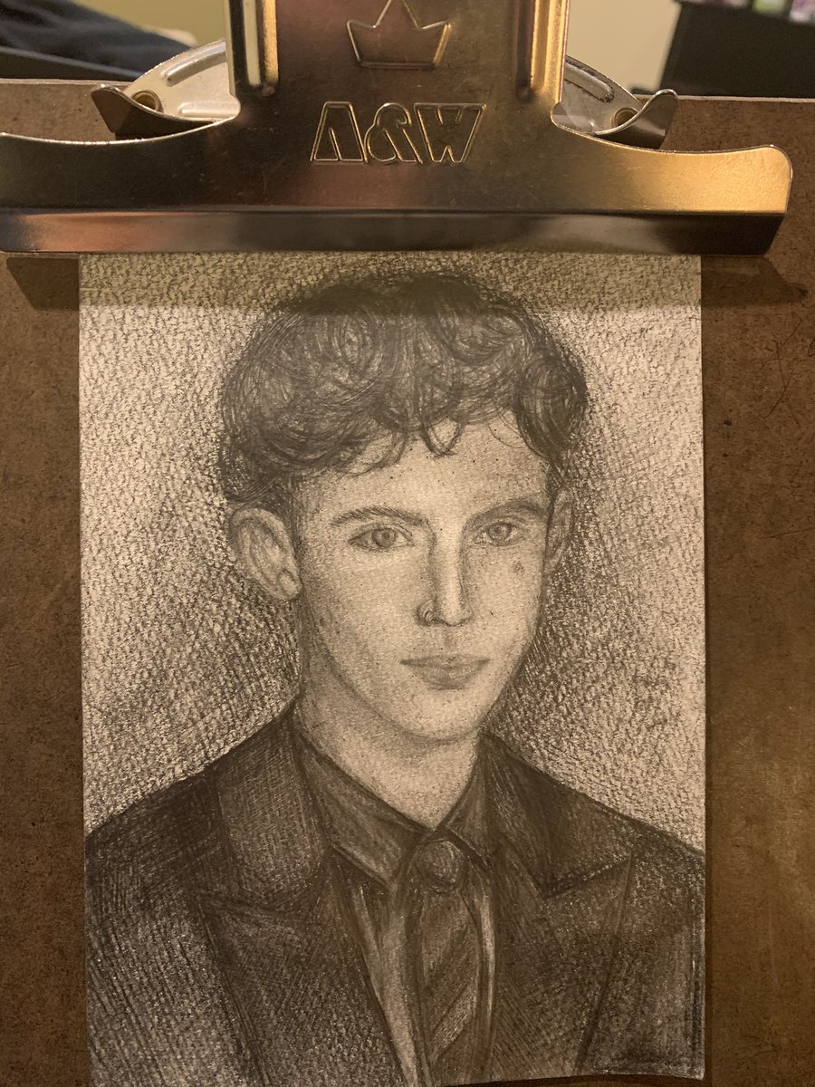 fifthmellet's tweet photo. @sivantiago @troyesivan https://t.co/rq90AgMNof