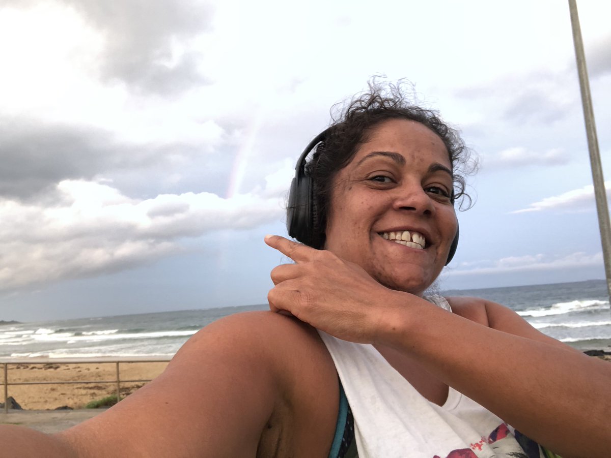 nessscavvv's tweet photo. @NovaPeris Hey I caught something similar in Wollongong 🌈 
Yep I definitely needed the exercise tonight. 3.5km run 🏃🏿‍♀️ getting faster then 20min cool down on stationary bike. I’m fitter than I’ve ever been thanks to #DeadlyRunners #IllawarraDeadlyRunnersandWalkers https://t.co/bdYSSyUMaB