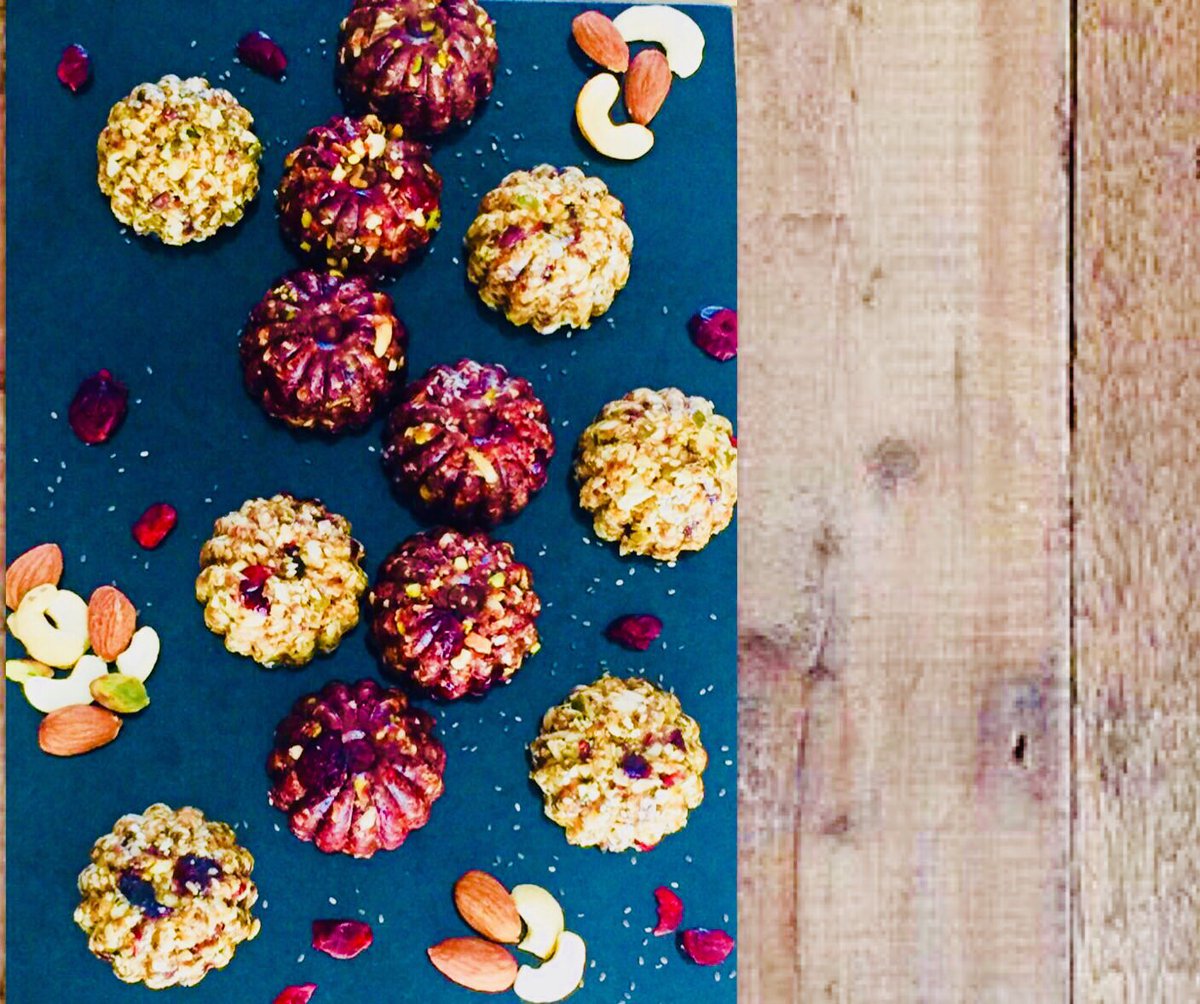 The secret to our healthy indulgent treats are the high quality of the natural plant based ingredients we use.. all full of healthy goodness just for you.. 💚💞💚
.
.
.
.
#Beebs4All #vegan #vegansofig #plantbased #nosugaradded #superfoods  #fiber #delicioustreats #giftofwellbeing