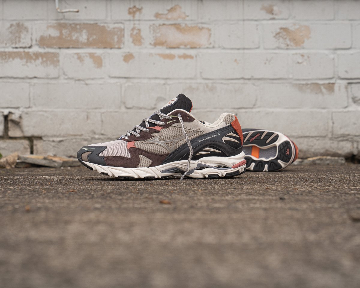 mizuno wave rider 10 nere