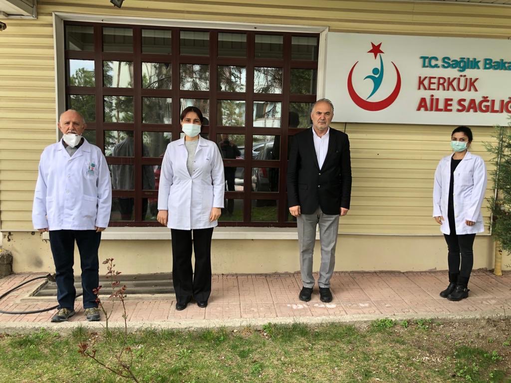 büyük hoca olmak böyle bir şeydir. yetiştirdiğin öğrenciler memleketin dört yanına dağılırlar. en zor koşullarda bile hocalrını uğurlarlar. cemil  hoca’ya veda.