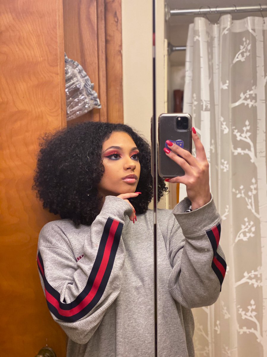 karissa_Rene's tweet photo. May 2019 -> March 2020 https://t.co/aeMjUvrsLE