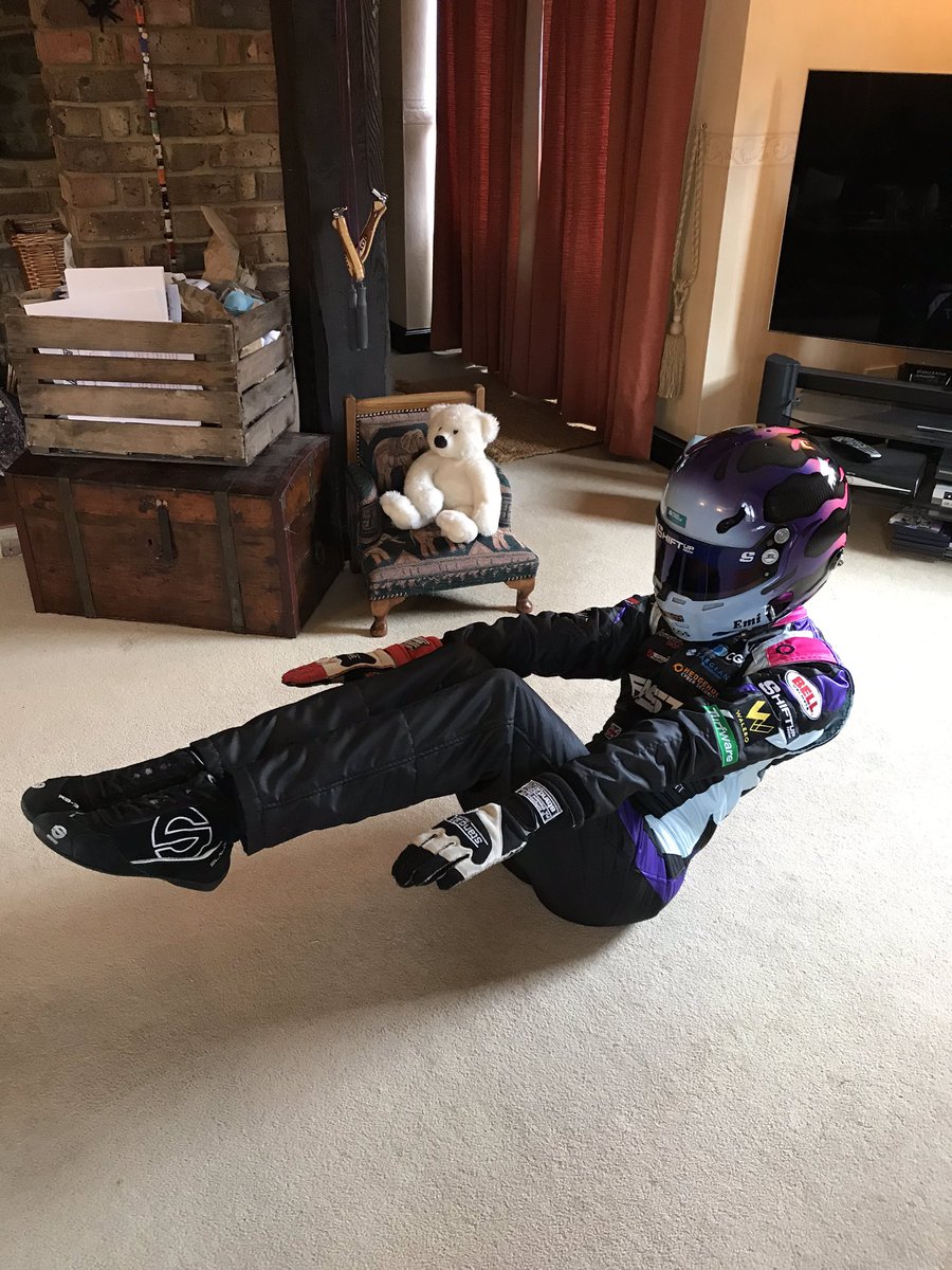 emily_linscott's tweet photo. #VSits Another #Exercise whilst in #Isolation from #Covd19 that needs no equipment.
1. Lay back, arms over head.
2. Lift arms, shoulders, legs off the ground engaging abs.
3. Reach arms straight to lower legs
5. Hold for 5s each
6. 3 x 10
#StayInWorkOut #StayOnTrackChallenge 👌 https://t.co/lCHdcACv8W