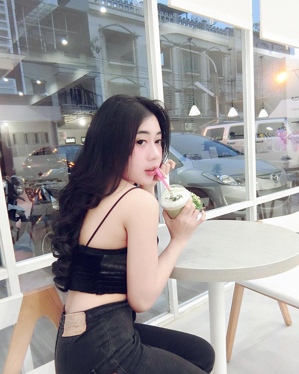 IchaQuenn2's tweet photo. Ayukkkk😋😘😉 https://t.co/vthMfT3wCW