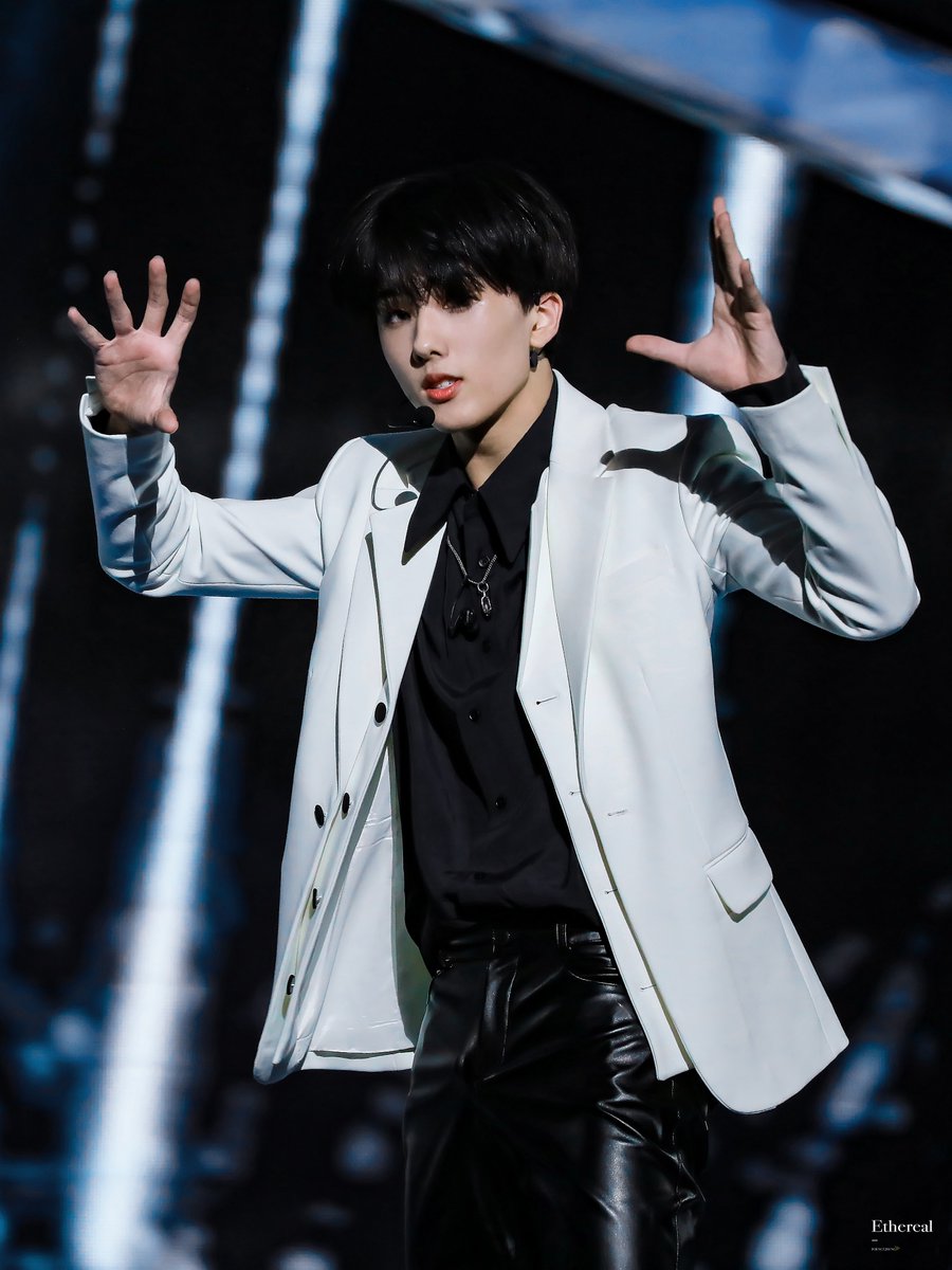 EtherealJs's tweet image. ٩(•͈⌔•͈)۶
#지성 #JISUNG #NCT #NCTDREAM