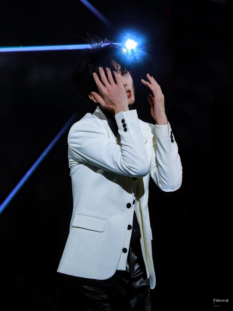 EtherealJs's tweet image. ٩(•͈⌔•͈)۶
#지성 #JISUNG #NCT #NCTDREAM