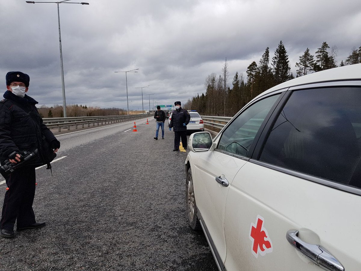 Мы везли средства защиты для больниц Новгородской области. 
Нас задержала полиция. Обеспечение врачей средствами индивидуальной защиты — теперь преступление.