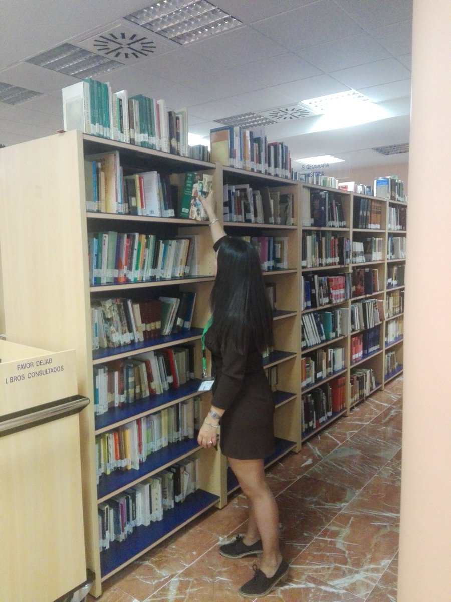 En Abril, libros mil.