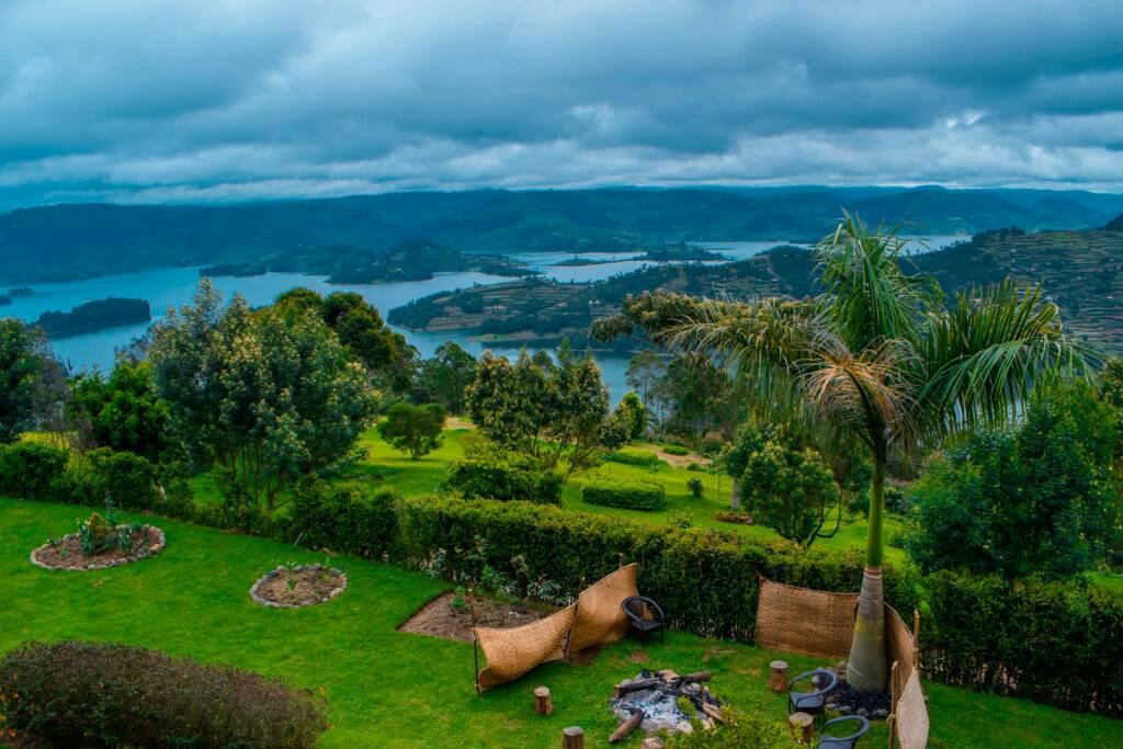 Day 6 of sharing past travels via  #21Days21Destinations.Listen. My life is one long love letter to Africa.When it Kigali, cross the land border to Uganda, drive for 2 hours to Kabale. You'll find Lake Bunyonyi, a lake that's home to 29 Islands.