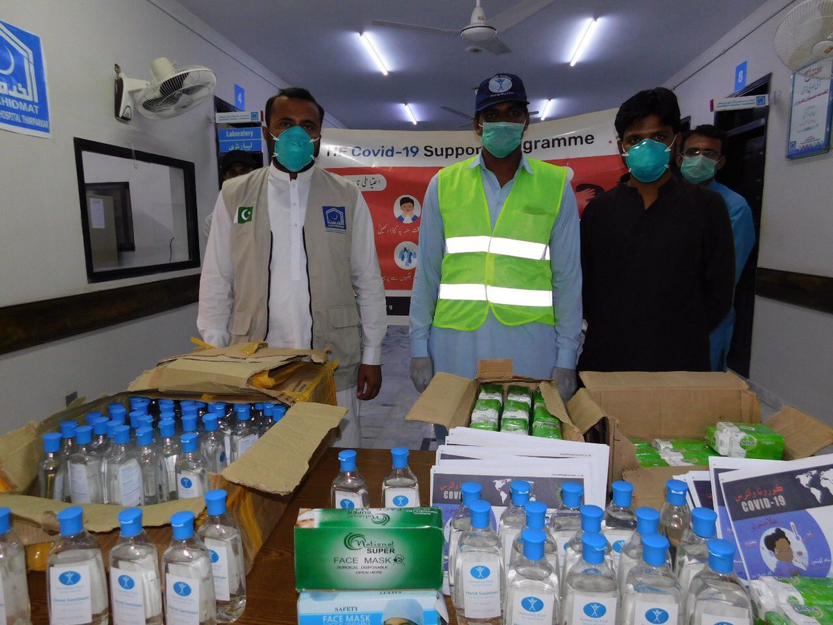 HFI1995's tweet photo. Across #Pakistan our @PKHumanityFirst team has distributed thousands of face masks and bottles of hand #sanitizer to 22 #hospitals working with local authorities https://t.co/HSRwSuNKrO