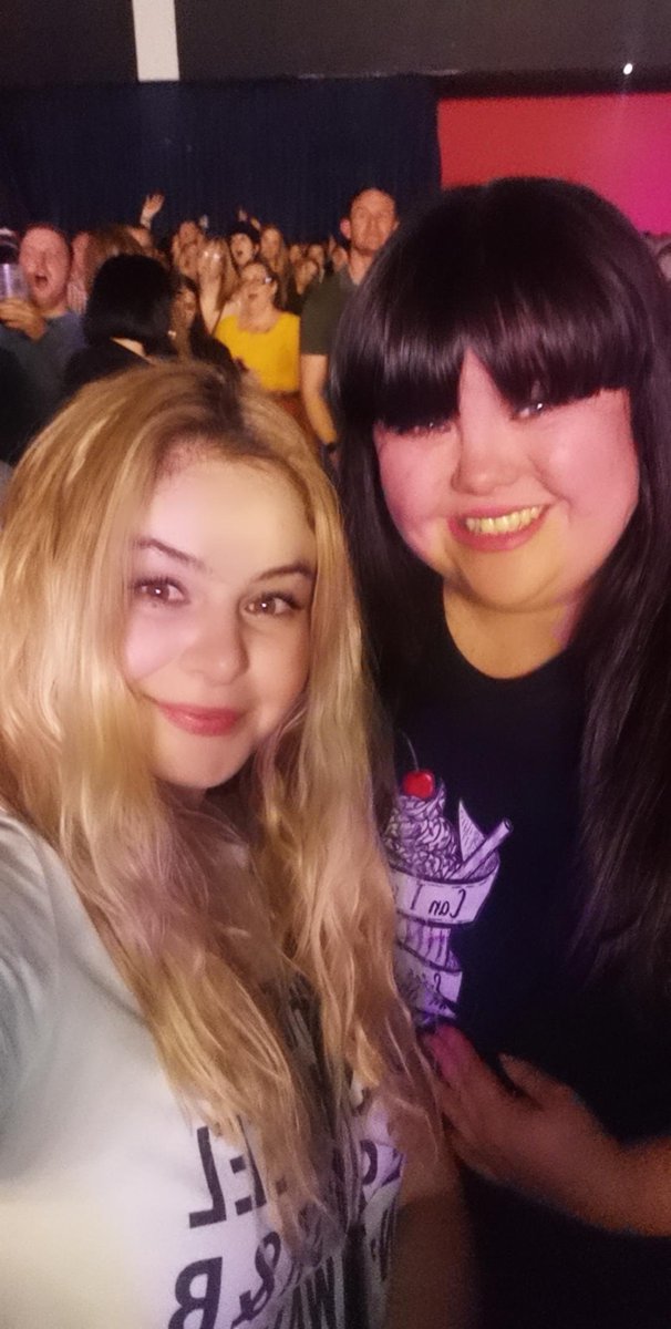 LeahJadeEdwards's tweet photo. But the Coronavirus can 🤣🤣 Happy Birthday to my Kitty @catdaley roll on when our concerts begin again and we can celebrate 🎉🎂💐🎁❤️ https://t.co/dxBTaG7o1C