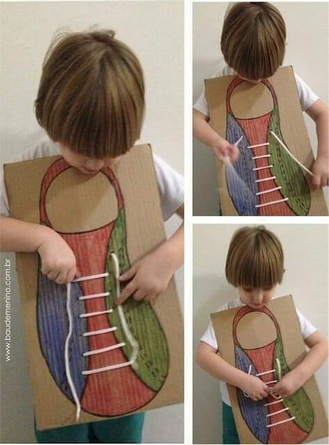 TODAY’S ACTIVITY – SHOELACES
This is a great one for those who need to learn to tie their shoelaces.

📷 Credit: Baú de Menino

#DailyActivity #LockdownActivities #Shoelaces