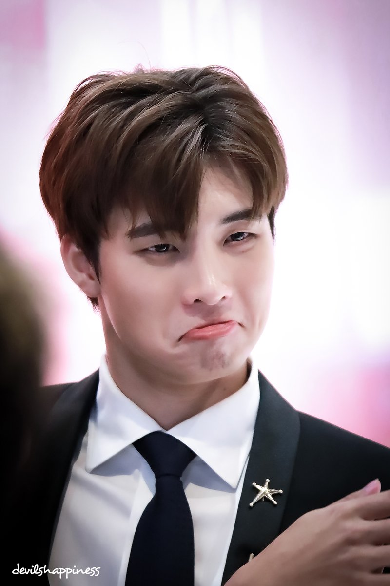 devilshappiness's tweet photo. ความพีรวิชญ์ คิดถึงเน้อะ~ 🤨

#MeanPhiravich https://t.co/aEKMjjb6kD