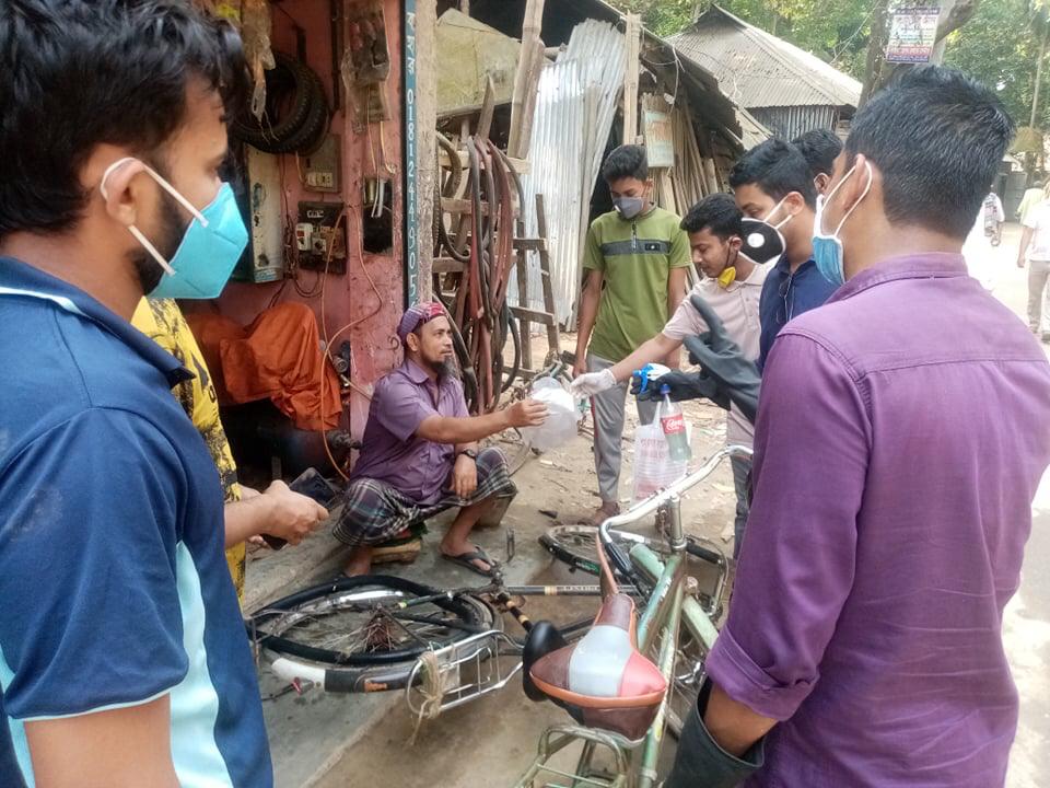 YPSDUN's tweet photo. 1. Musk, Hand gloves and hand sanitizer distribution among people.
2. Shop and House spray

#COVID19Pandemic 
#coronavirus 
#YPSD https://t.co/VgLGypaFtz