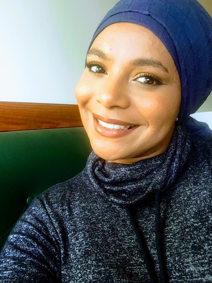 HaywoodLateefah's tweet photo. Wearing Blue (&amp; fluffy brows) to celebrate #WorldAutismAwarenessDay. This day is a reminder to us all that it takes #allkindsofminds to make up our wonderful world &amp; that we need be kind, compassionate &amp; supportive of each other, always. @DBSJP_SST #LightItUpBlue #InThisTogether https://t.co/2MAp5VbD6z