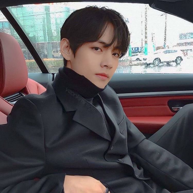 เบอร์เกอร์ที่สั่งได้แล้—                  ครับ?