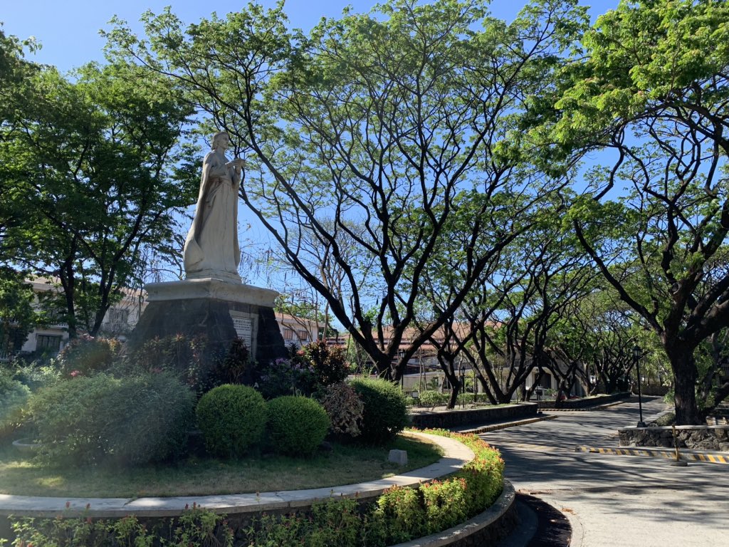 richiefsc's tweet photo. #dlsud https://t.co/oB2austVUJ