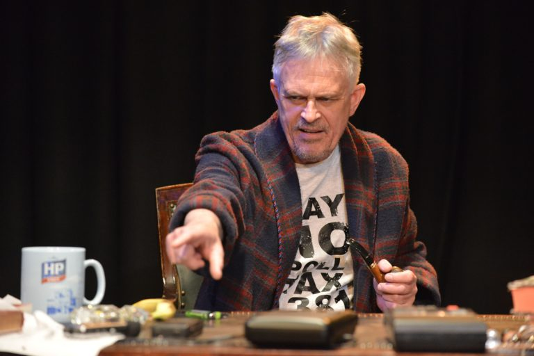 thespyinthestalls tweet media