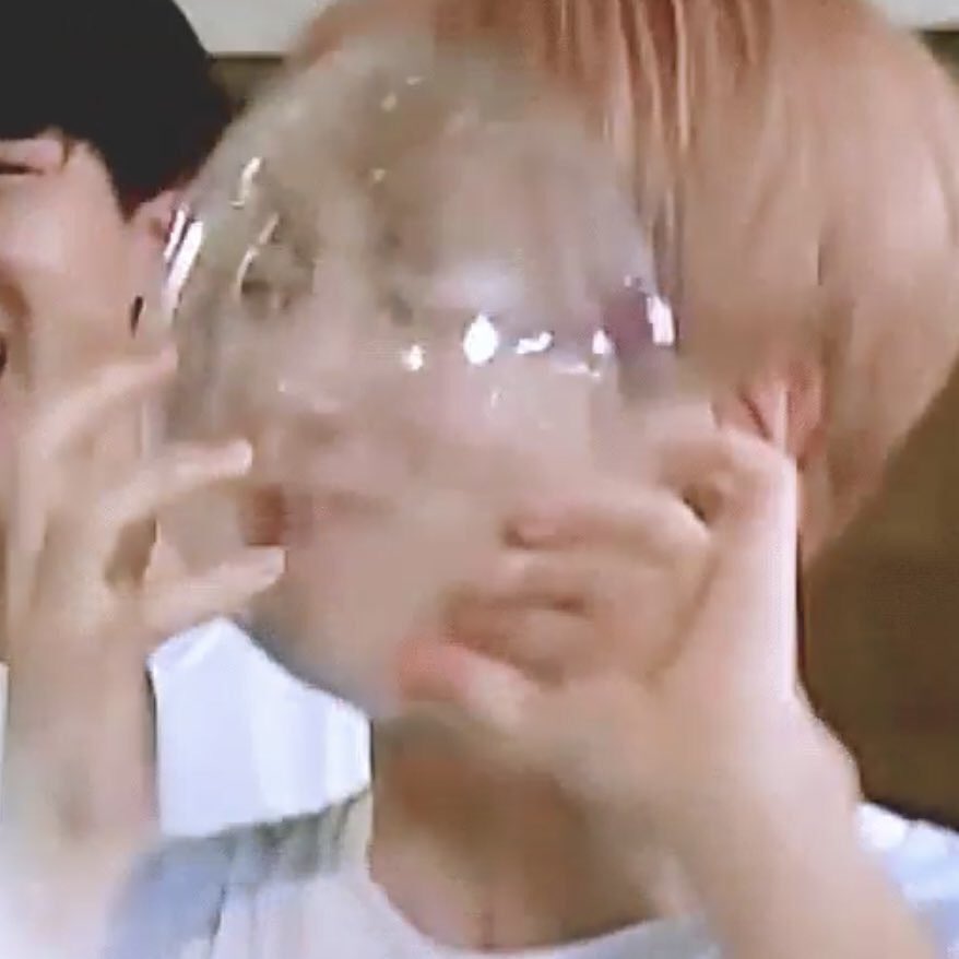 ไม่รู้อันไหนถ้วยแก้ว อันไหนหน้า เพราะกลมเหมียนกัน