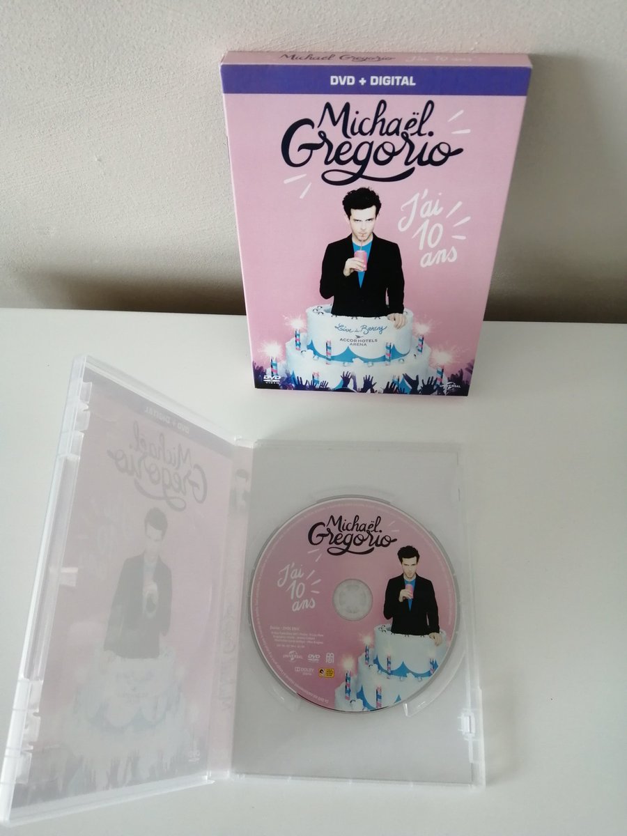 durant_fleur's tweet photo. Je me lève et j'ai une pensée pour @gregoriomichael que je devais aller voir ce soir à Lillebonne #EnRodage
Mais je ne me laisse pas abattre et je vais me rerererereregarder son spectacle #jai10ans👌🎉 @RuqSpectacles
#ConfinementJour16
#RestezChezVous https://t.co/PMcSmr6Xai