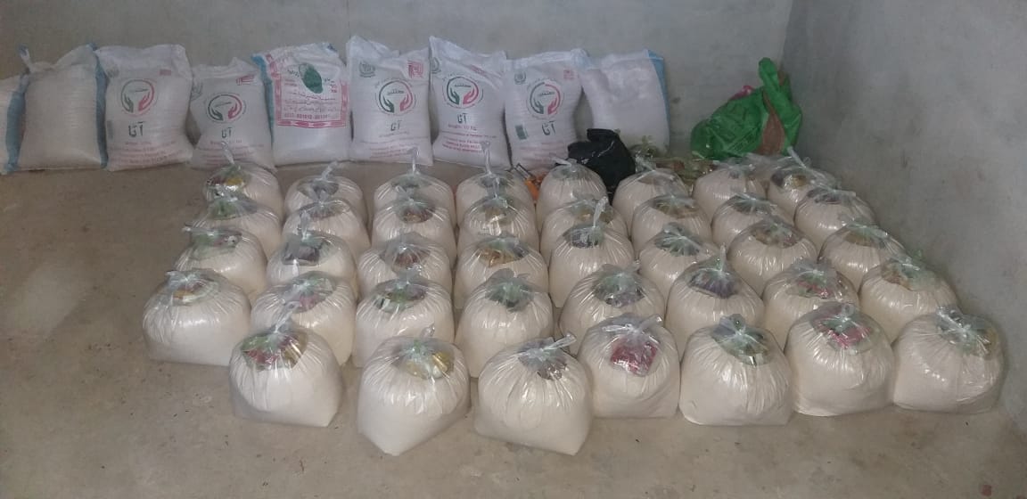 kelashsahjani's tweet photo. Distributed 100 #RationBags among poor &amp; needy families of #KHAHI city. We are thankful our friends from Khahi city who donated us in form  of #CASH ' &amp; #RATION. We are not supported any kind of help or donations from govt side. https://t.co/KiMEpvOkYR