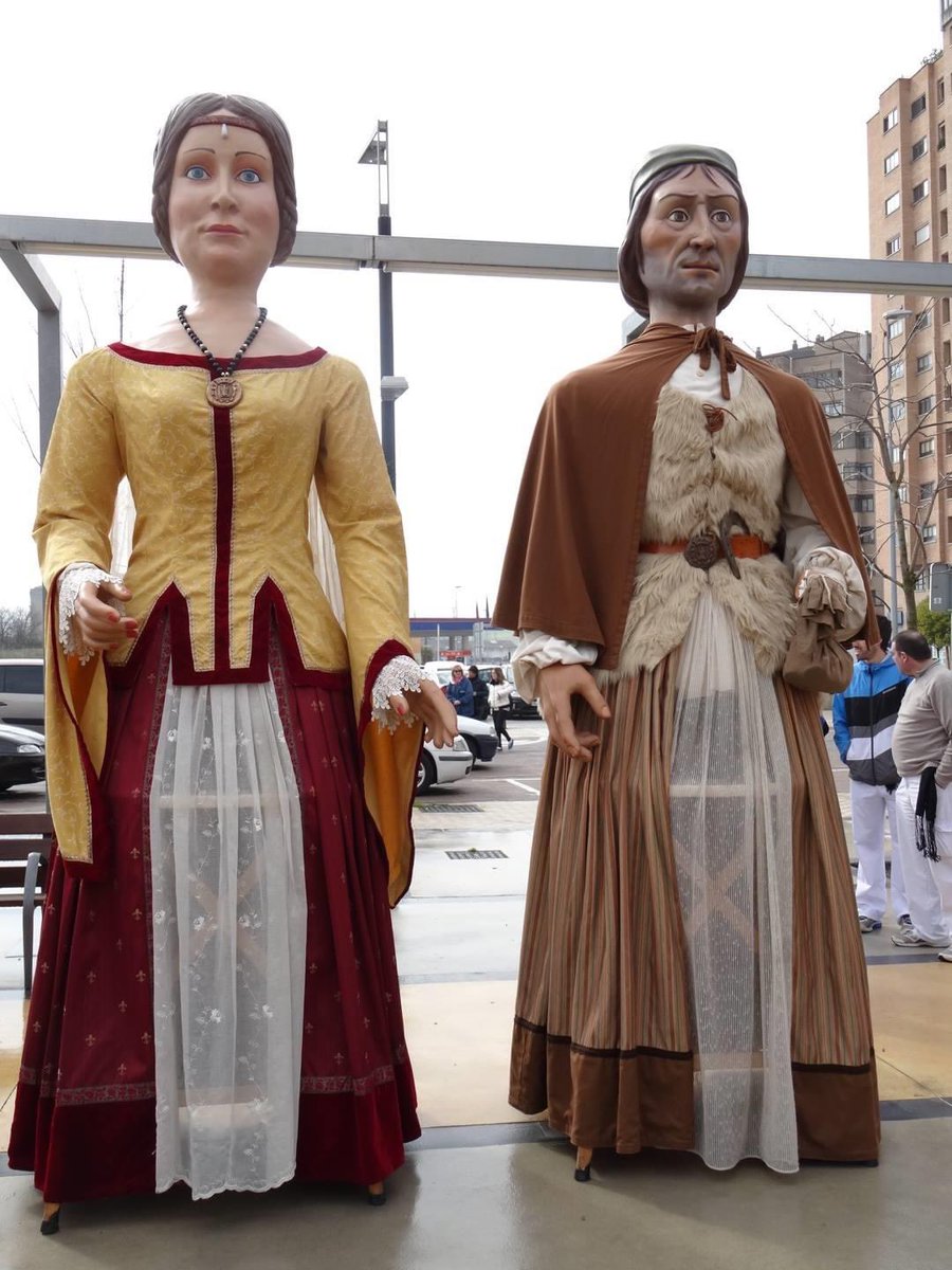 ivanvalti's tweet photo. @DeUrtubia También tenemos a estos dos. Sabes quienes son? Los dos muy ligados a Bardenas. https://t.co/1Buw34DSc2