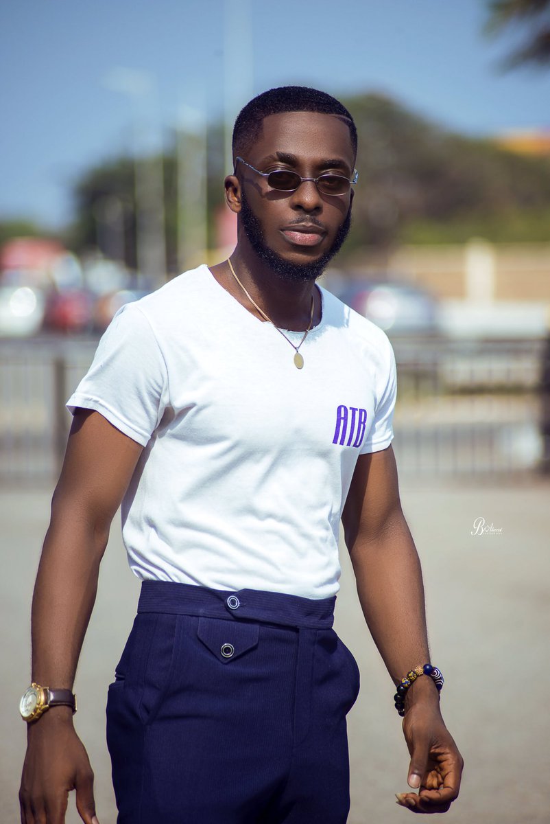 blakwasi's tweet photo. Life Is Short, Make Every Style Count! 
STYLE UP!🔥⚡️
🥂🎊
📸 @blakwasi https://t.co/KbjmofBrt3
