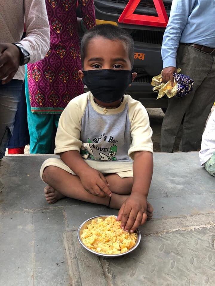 NGO_MSVF's tweet photo. 🙏🏻 SATGURU KI SEVA SAFAL HAI 🙏🏻
Seva done by Gurudwara Gurunanak Darbar and Manjett Singh Virddi Foundation Team Pune Maharashtra India.
#MSVF #Seva #Happiness #NeedoftheHour #Hope https://t.co/y8DvA9CYwi