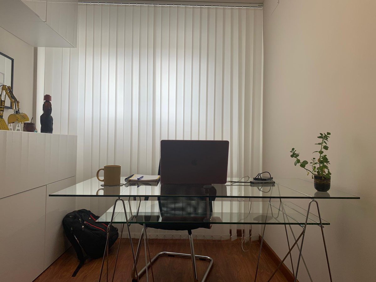 Nuestra #coworker Ana tiene este espacio para poder trabajar durante estos días... Esperamos poder volver a coincidir pronto en nuestro espacio de #coworking. #soyerranTe #quedateencasa #coworkingvirtual #erranTesencasa