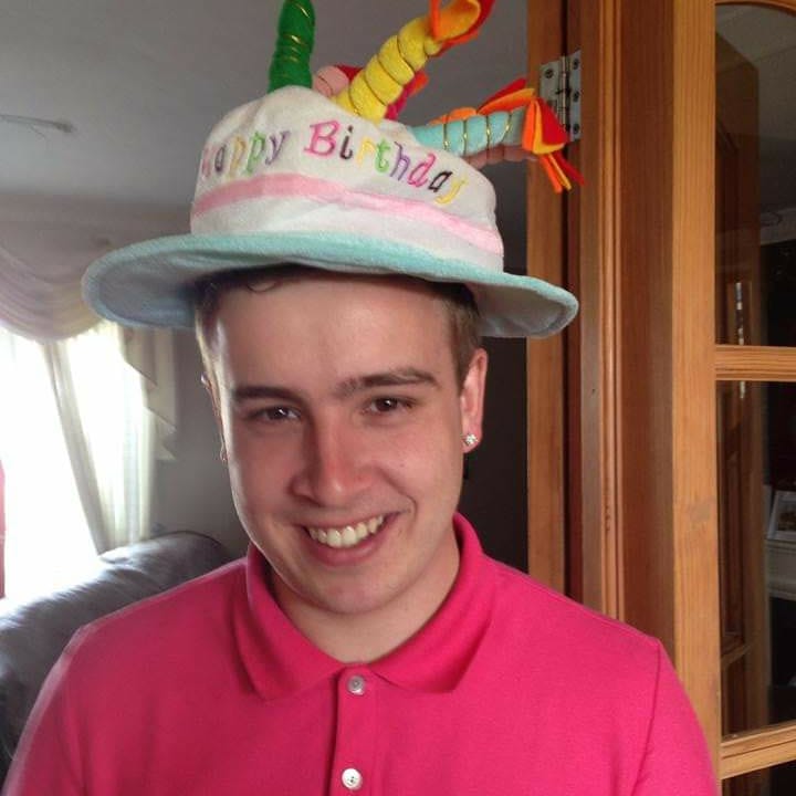 Michellearch1's tweet photo. 🎈Happy 30th birthday Christopher, 🥂🍾 
I wish you all the strength to face life’s challenges right now. 😊 Look forward to having some wonderful times to spend with your family and the best of friends to share your happiness with. 😘🎂🎉🎈Xx https://t.co/6GABpti9SE