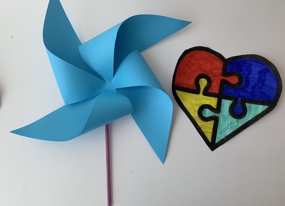 Día Mundial del Autismo. Hagamos que todos los días sean azules, porque en este puzzle encajamos todos 💙💙💙 #autismo
