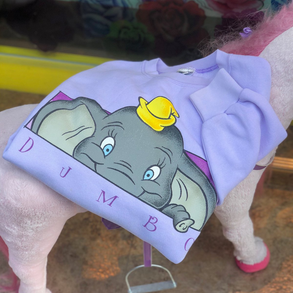pinnapharajuku's tweet photo. 🏰DUMBO🏰 design sweat!!
#pinnap #dunbo #disney #80s #90s #00s
_
商品.通販等のお問い合わせに関しましては下記までご連絡下さいませ。
_
pinnapharajuku@yahoo.co.jp https://t.co/Sj8WI4icPS