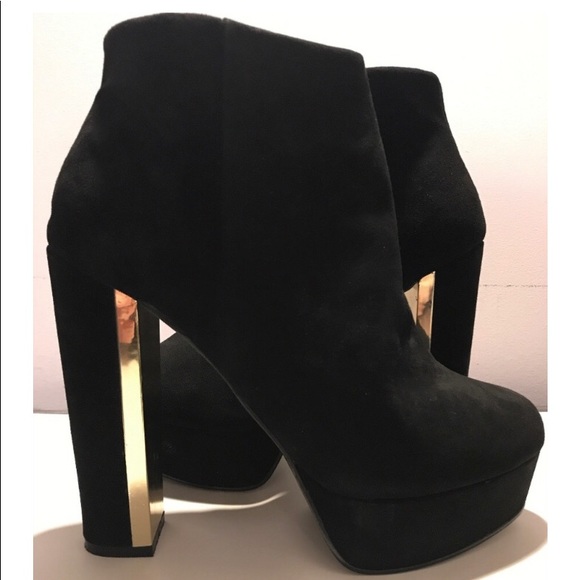 So good I had to share! Check out all the items I'm loving on <a href="/Poshmarkapp/">Poshmark</a> from <a href="/BlackRoseChic/">Black Rose Chic Boutique</a> #poshmark #fashion #style #shopmycloset #blackrosechic #aldo: posh.mk/6d9txD0br4