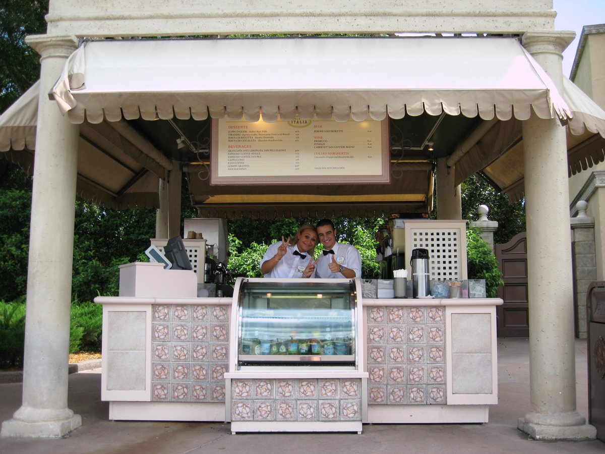 is_recruiting's tweet photo. After the summer, begin your new career as a kiosk host or hostess for the Patina Group in Orlando, Florida! 🇺🇸
Interviews will be on Skype (#StayAtHome) and departures won't be until a few months, when it will be safe again.
But you can apply right now: https://t.co/hcsee5QUEh https://t.co/YA0kHu3vPa
