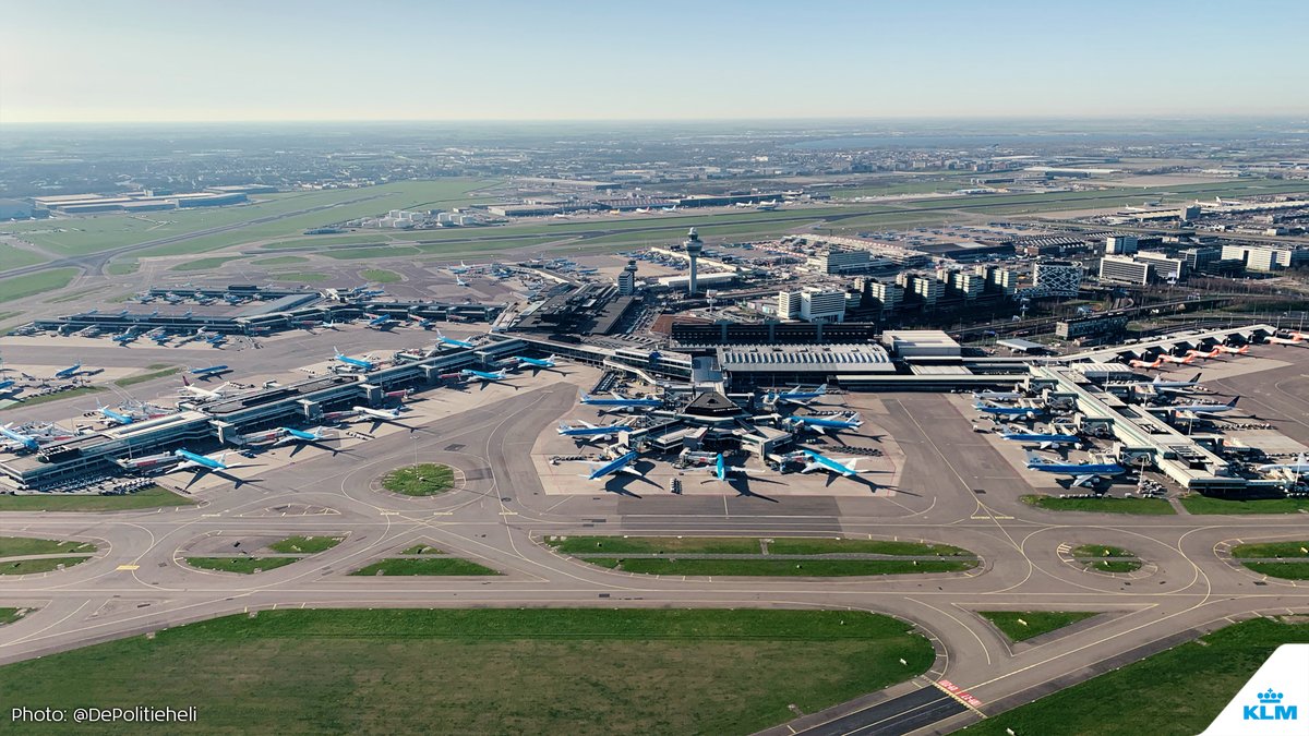 KLM tweet media