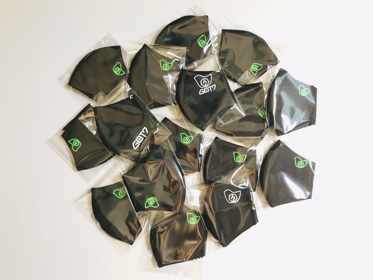 noonachucky's tweet photo. แมสผ้าอย่างดี 4 ชั้นมีช่องใส่กรองอีก พร้อมส่งเพียงราคา 59.- เท่านั้น รีบๆนะคะ มีจำนวนจำกัด😷😷

#แมสผ้า #แมสราคาถูก #แมสปิดจมูก #แมสดํา https://t.co/TWGinPMqhB