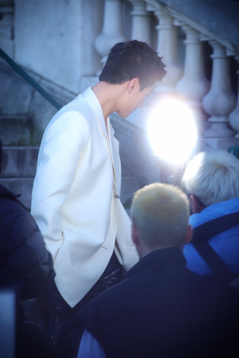 wowyy0909's tweet photo. WOW! 20200119 Dunhill AW in Paris u’re the brightest star all the time ⭐️ 🌟 💫 #yangyang #杨洋 #양양 https://t.co/E7A90bVg4V