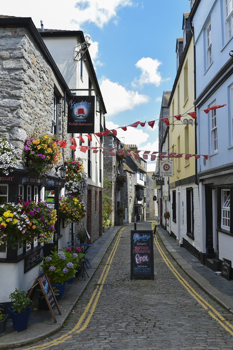 Did you know... Plymouth's Barbican is a vibrant place with quaint cobbled streets, narrow lanes and more than 200 Listed Buildings, many of them Tudor and Jacobean. 

#ComeBackLater #StaySafeStayHome