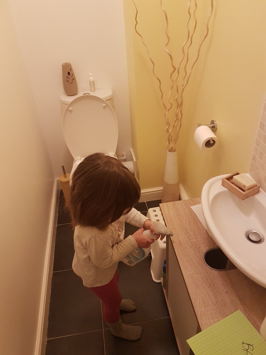 Who else is turning their offspring into staff? This one just earned her lunch. The bottle is obviously refilled with my own natural vegan cleaning product.

#naturalcleaning #StayHomeStaySafe #KeepingPeopleSafe #keepingentertained #vegancleaning #cleaningtipps