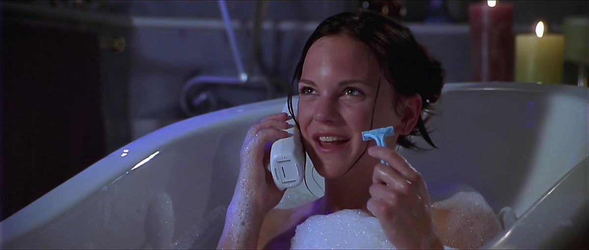 scary movie (2000)★directed by keenen ivory wayanscinematography by francis kenny