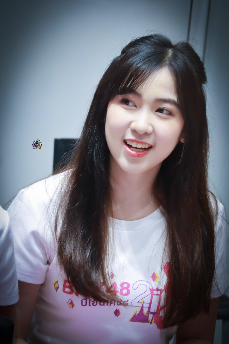 Miru48gallery's tweet photo. ครบ2ปีแล้วของเมมเบอร์แก้มกลมอมชมพูแบมบูบีเอ็นเคโฟร์ตี้เอท🥰
ปล.ดีใจและขอบคุณมากๆที่หนูเข้ามาสร้างรอยยิ้มให้กับพวกเรา
ปล.2ขอให้หนูได้รอยยิ้มจากกำลังใจของแฟนคลับอย่างพวกเรานะ
#BambooBNK48
#2ndYearDLSwithBamboo
#ครบรอบ2ปีตู้ปลาครั้งแรกของแบมบู
#WeWalkWithBamboo
#BNK48
#กอไผ่น้อย https://t.co/574lMMqFqC