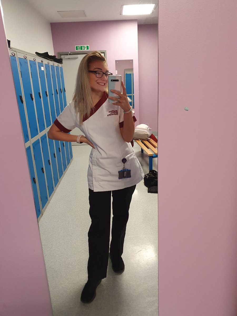 When I took this photo I was so scared it was going to be my last day at St James' but yesterday I got a job offer to come back to the department. Over the moon doesnt even cut it and I cant wait to be back but this time as a Band 5 Therapeutic Radiographer😊
