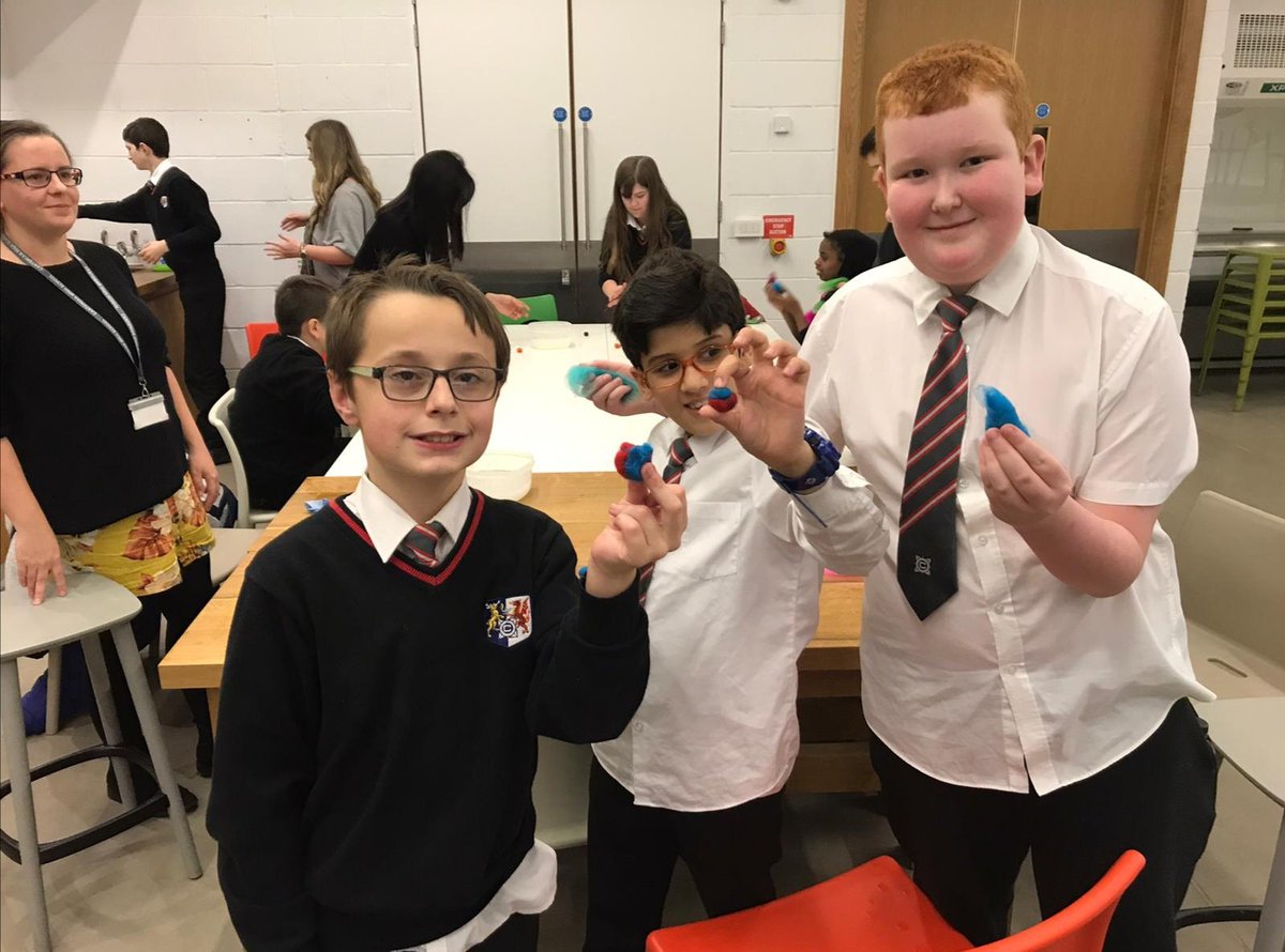Mae'n #AutismDay2020 heddiw ac rydyn ni'n edrych yn ôl ar ein partneriaeth gyda <a href="/Cantonian_Base/">Cantonian Access Base</a>. Rydyn ni'n edrych ymlaen at groesawu disgyblion nol i'r Amgueddfa yn fuan <a href="/Amgueddfa_Learn/">Amgueddfa Learn</a> 
bit.ly/2R42DCk
