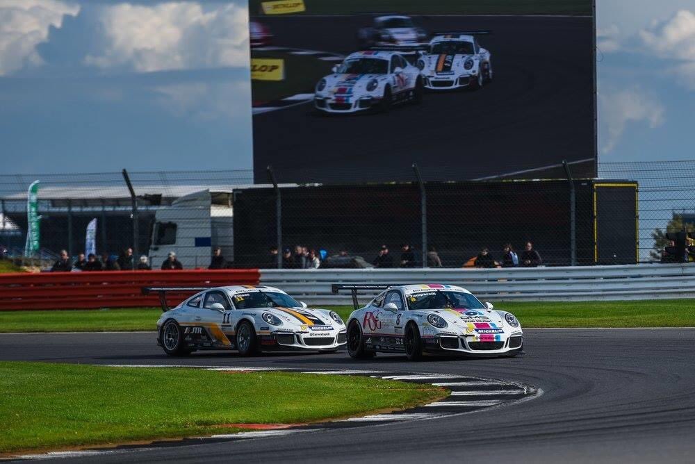 Team_JTR_'s tweet photo. #ThrowbackThursday It’s 2017 & @Team_JTR_ switches to #Porsche #CarreraCupGB🇬🇧 running a 3 car team with 👇🏻👇🏻👇🏻👇🏻👇🏻👇🏻👇🏻👇🏻
👉@DinoZamparelli #RunnerUp
👉@LewisPlato11 #FifthPosition
👉@TioEllinas #SixthPosition
🔶 #TeamJTR 🔶 #TeamTandy 🔶 #FollowTeamJTR 🔶 #TandyLand 🔶 https://t.co/vJ4DsEbTJD