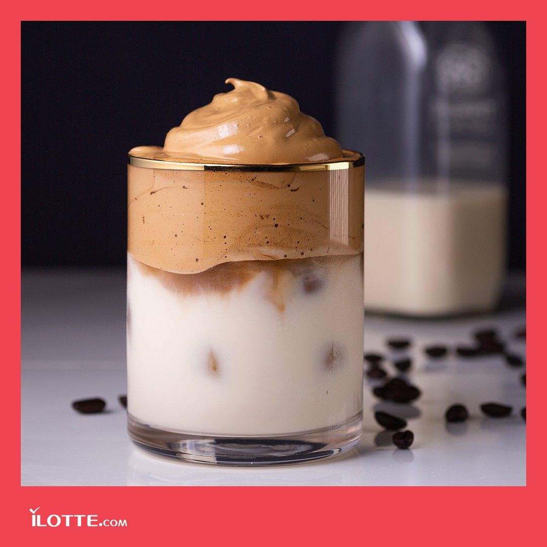 istyleid's tweet image. Aduk rata sebelum diminum, ya! Selamat mencoba, iLOTTE Friends!
.
.
.
#dalgonacoffeechallenge #dalgona #koreancoffee #whippedcoffee #frothycoffee #kopidalgona #dolgonacoffee #dalgonalatte #instantcoffee #quarantinecoffee #viral #minumanhits #minumanviral #lagiviral #kekinian