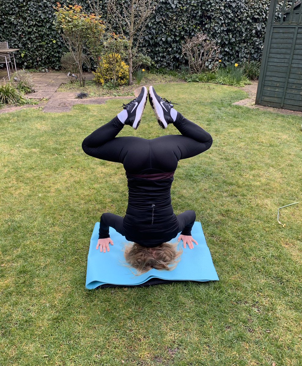 bes502's tweet photo. With the world turned upside down ..and we are all stuck inside, this doesn’t mean you can’t challenge yourself...so I’m taking myself back to my childhood and adding handstand, headstands and cartwheels into my daily routine! #ChallengeYourself #YouHaveTheTime #keepActive ❤️ https://t.co/hbhAzjFwmP