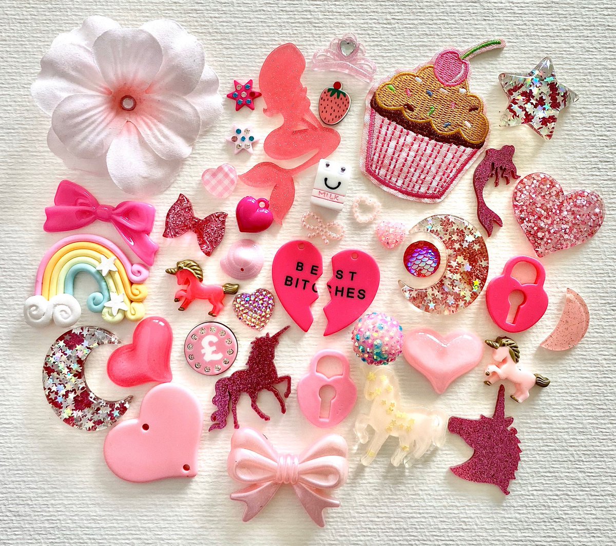 Bettie_Craft's tweet image. NEW to my #etsy shop: 40 pcs - Mix Pink Assorted Resin Acrylic Patch DIY Set 1I 

#Cabochons #Flatbacks #Beads #IrononPatch #DIY #Decoden #Charms #pink #supplies #resinflatbacks #standwithsmall #shopsmall #supportsmallbusiness etsy.me/3aAy3I8 

etsy.me/2UDzRuC