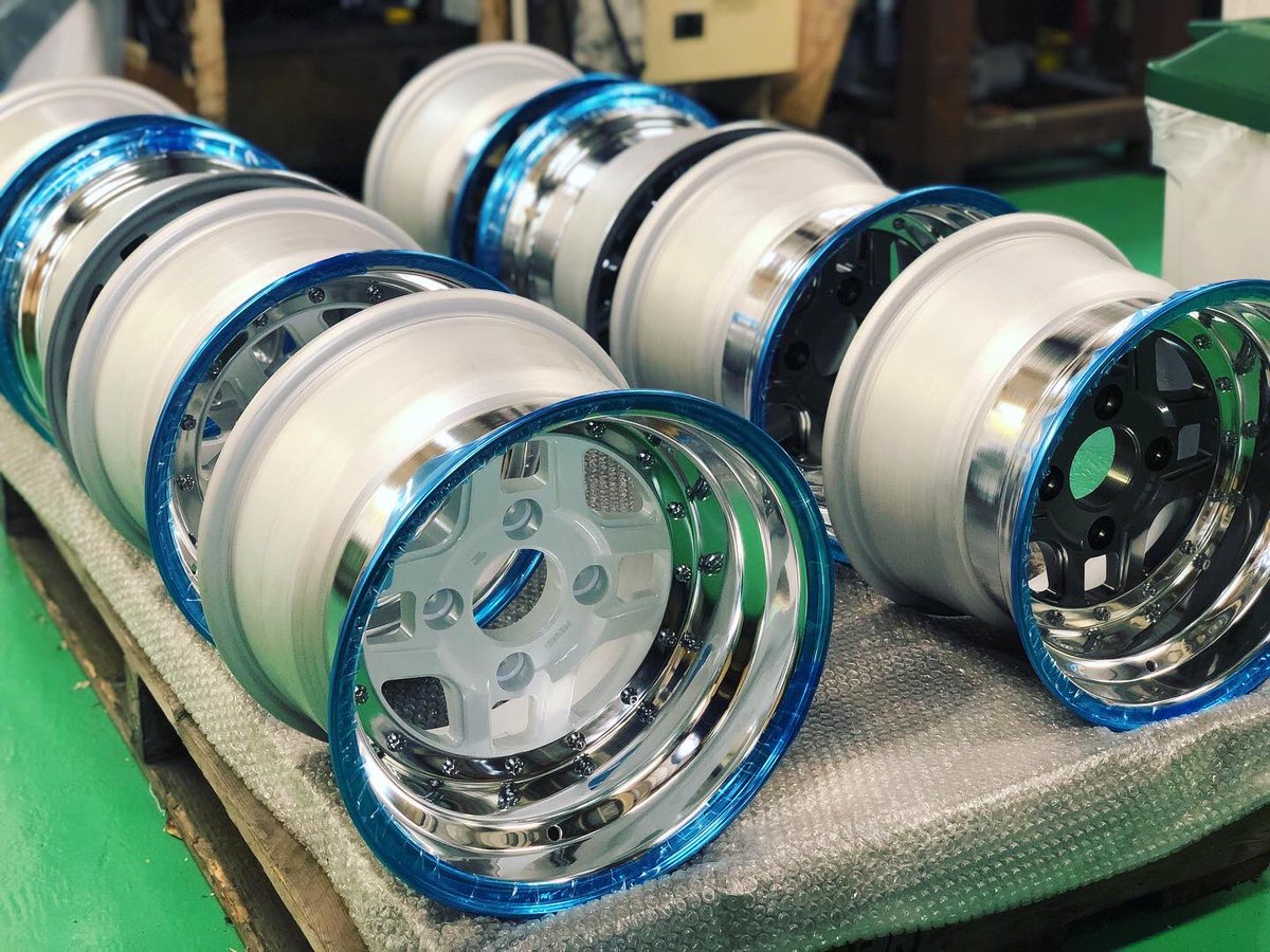 frontline_emc's tweet photo. Frontline
FLS04-13inch
RaceEdition

B310 &amp; B110
13inch 8.0J &amp; 9.0J
etc...

#frontlinewheels 
#frontline 
#fls04 
#jcca
#tscup 
#forgedwheel 
#フロントライン 
#鍛造ホイール 
#旧車 
#軽量ホイール 
#b310 
#b110 https://t.co/zWPib4Uv6H