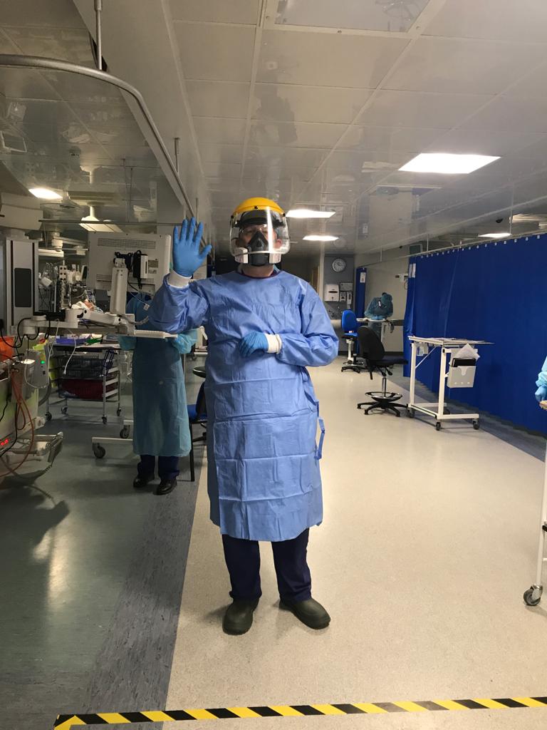 We have recruited our first <a href="/MFTnhs/">MFT NHS</a> patient to a #research trial which is testing potential treatments for #COVID19

Dr <a href="/timwfelton/">Tim Felton</a> (pictured) is leading all our #coronavirus research, read more from him in our web news story 👇
research.cmft.nhs.uk/news-events/fi…